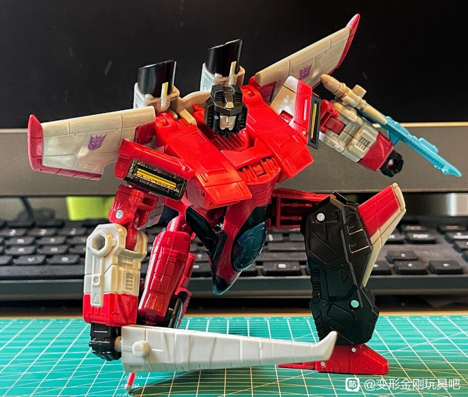 Transformers Legacy Armada Starscream In-Hand Images